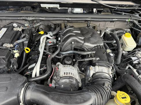Used 2014 Jeep Wrangler Sport AWD/4WD image 13