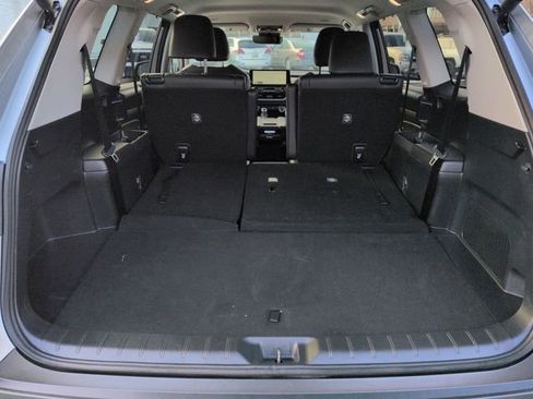 Used 2025 Toyota Grand Highlander AWD image 26