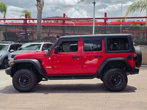 Used 2019 Jeep Wrangler Unlimited Sport S AWD/4WD image 9