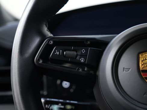 Used 2020 Porsche Taycan AWD/4WD image 40