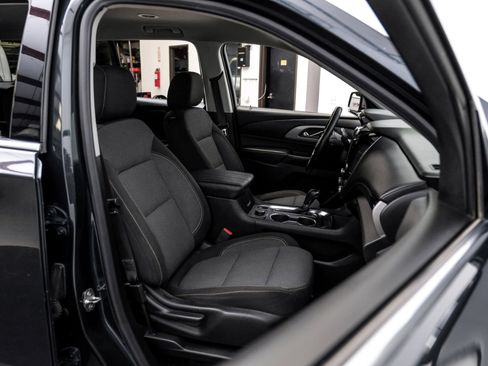 Used 2019 Chevrolet Traverse LT image 35