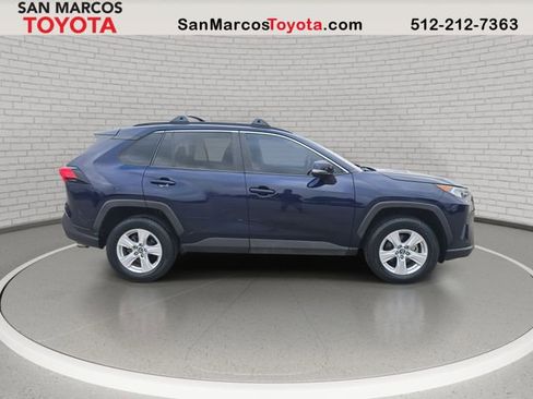 Used 2019 Toyota RAV4 XLE w/ Convenience Package image 4