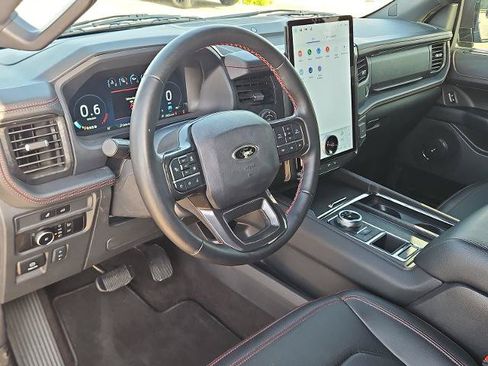 Used 2024 Ford Expedition Limited RWD image 10