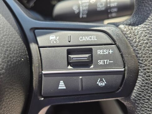 Used 2024 Honda HR-V LX image 25