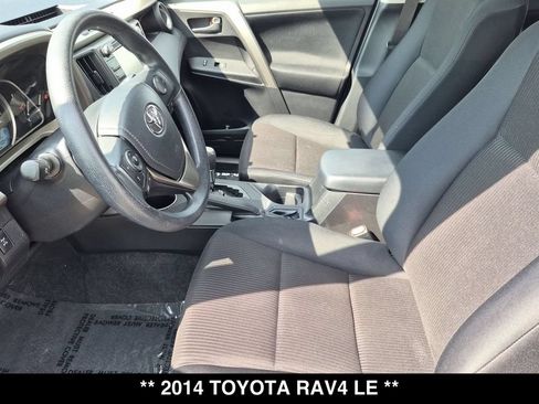 Used 2014 Toyota RAV4 LE AWD/4WD image 17