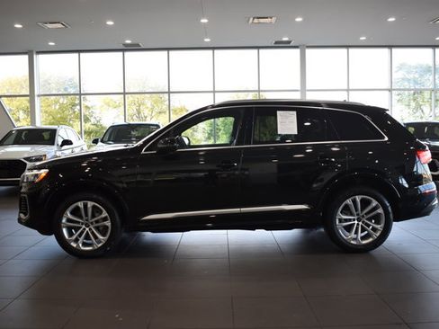 Certified 2025 Audi Q7 3.0T Premium w/ Convenience Package image 7