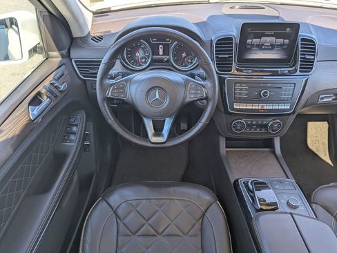 Used 2019 Mercedes-Benz GLS 550 4MATIC image 17