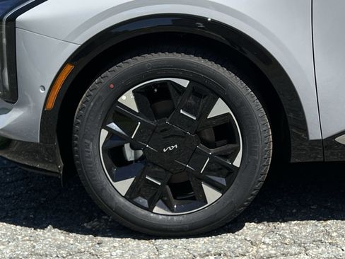 New 2026 Kia Sportage SX FWD image 17