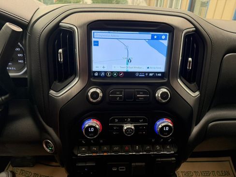 Used 2021 GMC Sierra 1500 Denali w/ Denali Ultimate Package AWD/4WD image 18