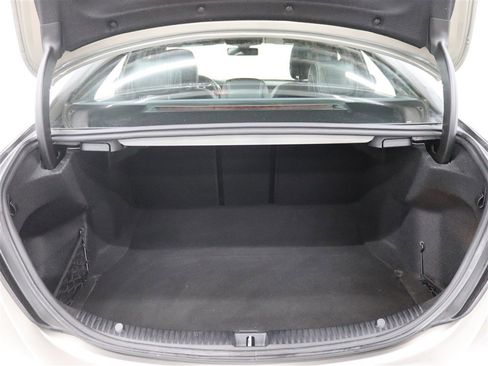 Used 2019 Mercedes-Benz C 300 4MATIC Sedan image 6