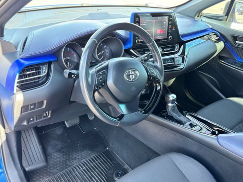 Used 2022 Toyota C-HR XLE FWD image 11