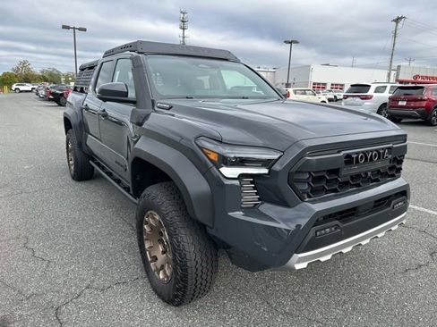 New 2025 Toyota Tacoma Trailhunter image 7