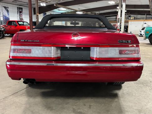 Used 1993 Cadillac Allante FWD image 5