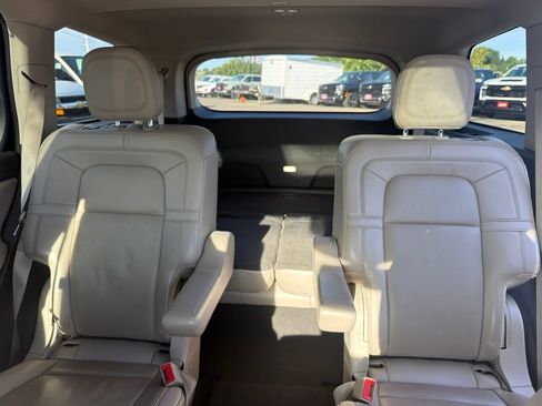 Used 2022 Lincoln Aviator Reserve w/ Equipment Group 201A AWD/4WD image 23