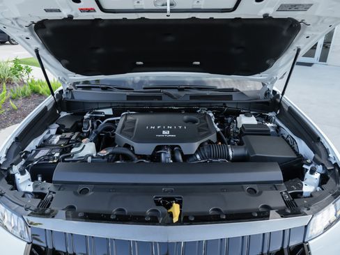 New 2026 INFINITI QX80 4WD w/ Sport Exterior Package image 36