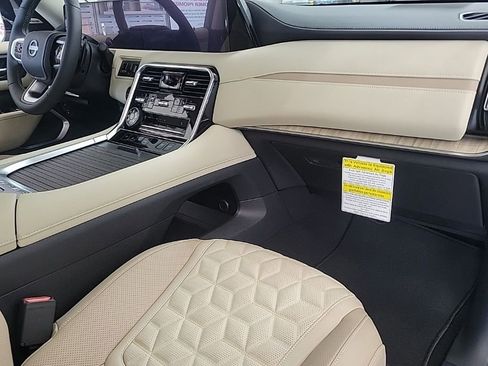 New 2025 Nissan Armada Platinum Reserve image 14