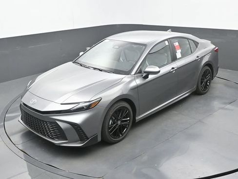 New 2026 Toyota Camry SE w/ Convenience Package FWD image 30