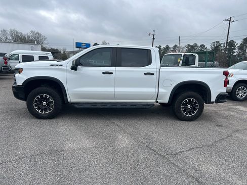 Used 2023 Chevrolet Silverado 1500 ZR2 w/ Technology Package image 5