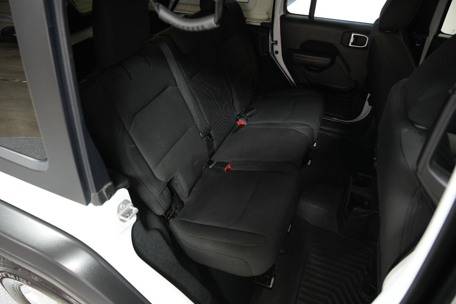 Used 2022 Jeep Wrangler Unlimited Sport AWD/4WD image 13