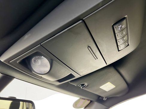 Used 2018 Dodge Grand Caravan SXT image 22