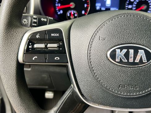 Used 2019 Kia Sorento LX FWD image 18