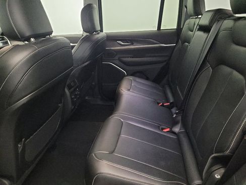 Used 2022 Jeep Grand Cherokee Limited 4xe image 18