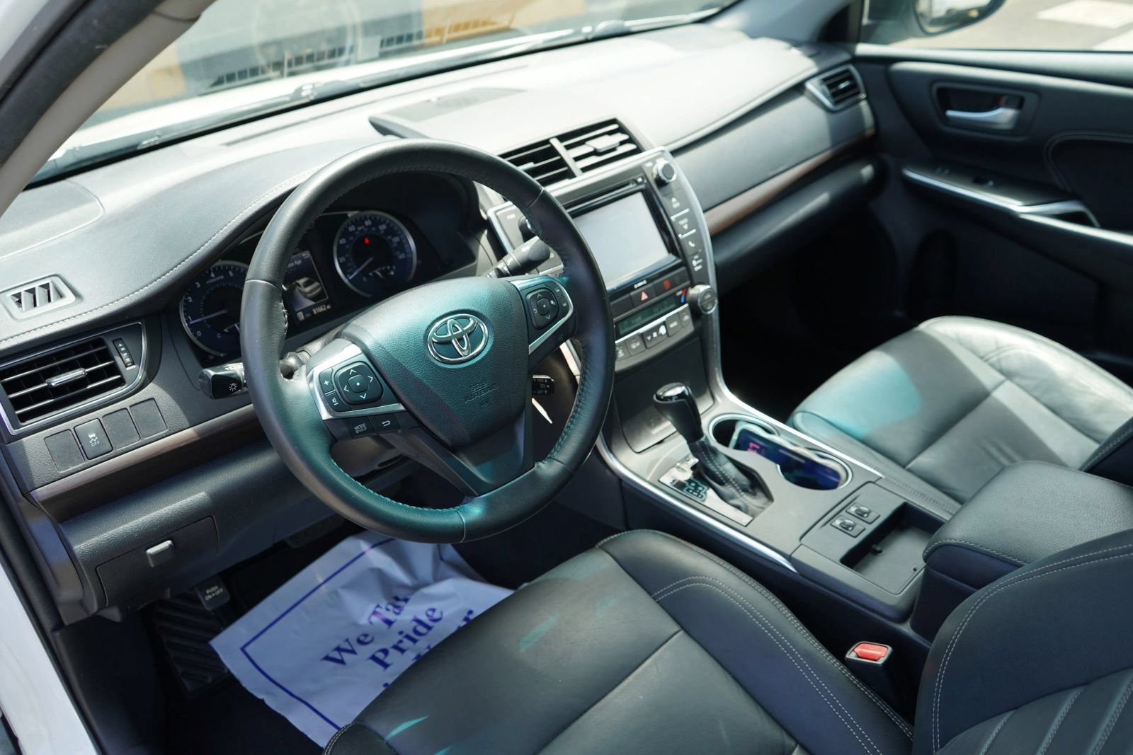 Used 2016 Toyota Camry XLE FWD image 8