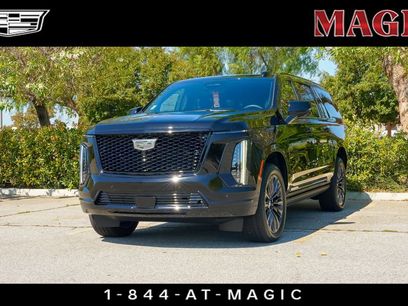 New 2025 Cadillac Escalade ESV Sport Platinum w/ LPO, ONYX Package