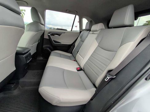 Used 2020 Toyota RAV4 Limited image 25