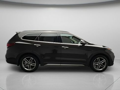 Used 2017 Hyundai Santa Fe Limited AWD/4WD image 7