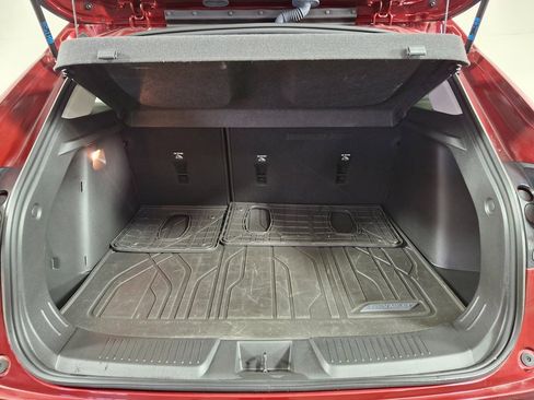 Used 2024 Chevrolet Trax LT w/ Driver Confidence Package image 30