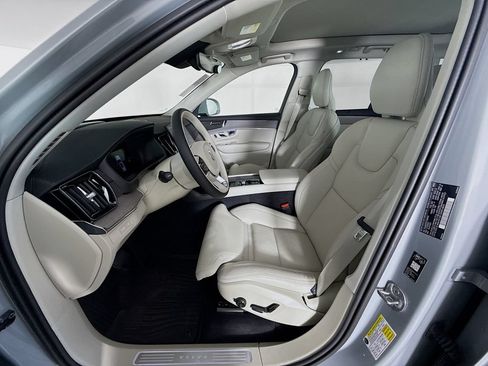 Certified 2026 Volvo XC90 T8 Ultra w/ Protection Package Premier AWD/4WD image 22