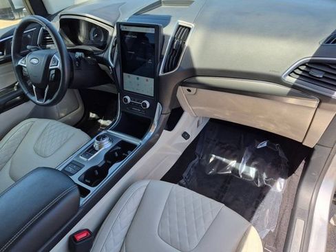 Used 2023 Ford Edge Titanium AWD/4WD image 19