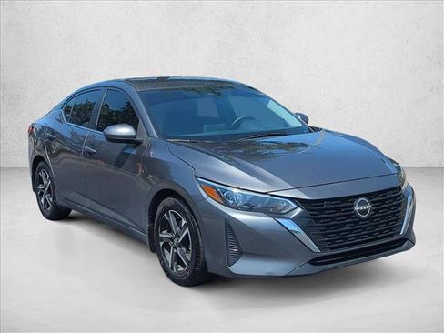 Used 2025 Nissan Sentra SV FWD image 3