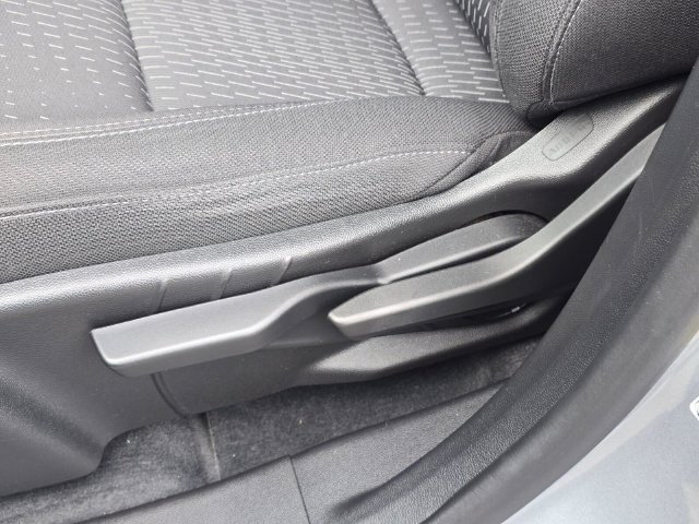 Used 2025 Chevrolet Equinox LT FWD image 23