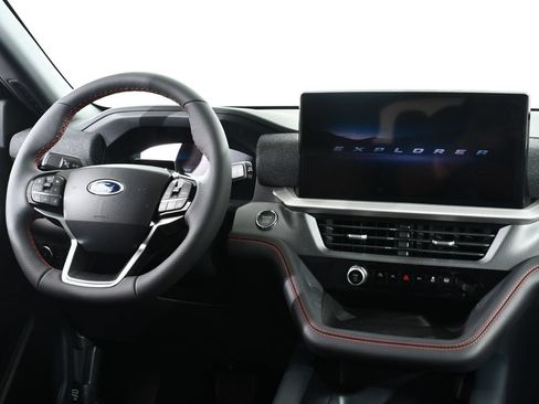 New 2026 Ford Explorer ST-Line w/ ST-Line Street Pack AWD/4WD image 8