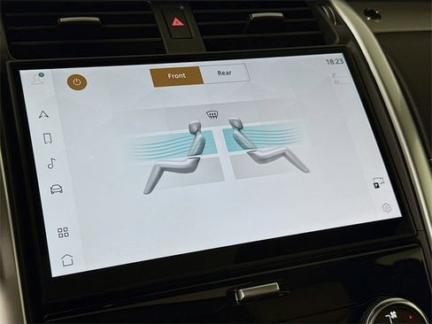 New 2026 Land Rover Discovery Dynamic SE image 18