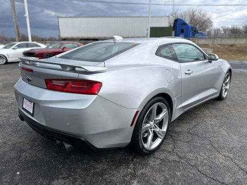 Used 2017 Chevrolet Camaro SS RWD image 5