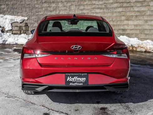 Used 2023 Hyundai Elantra SEL w/ Cargo Package image 8