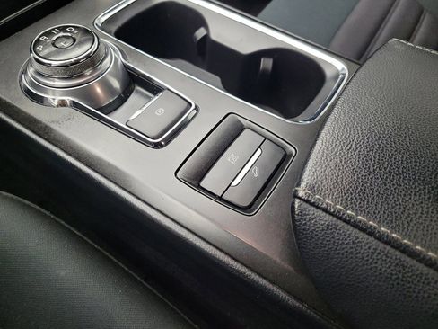 Used 2018 Ford Fusion SE image 26