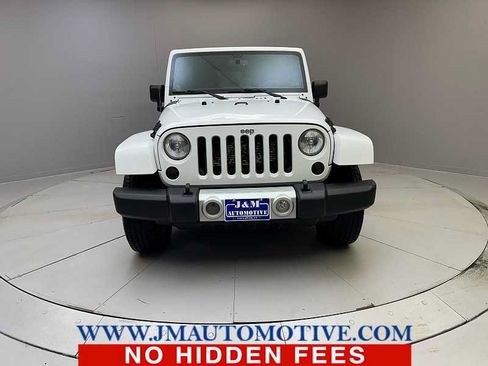 Used 2013 Jeep Wrangler Unlimited Sahara w/ Dual Top Group AWD/4WD image 8