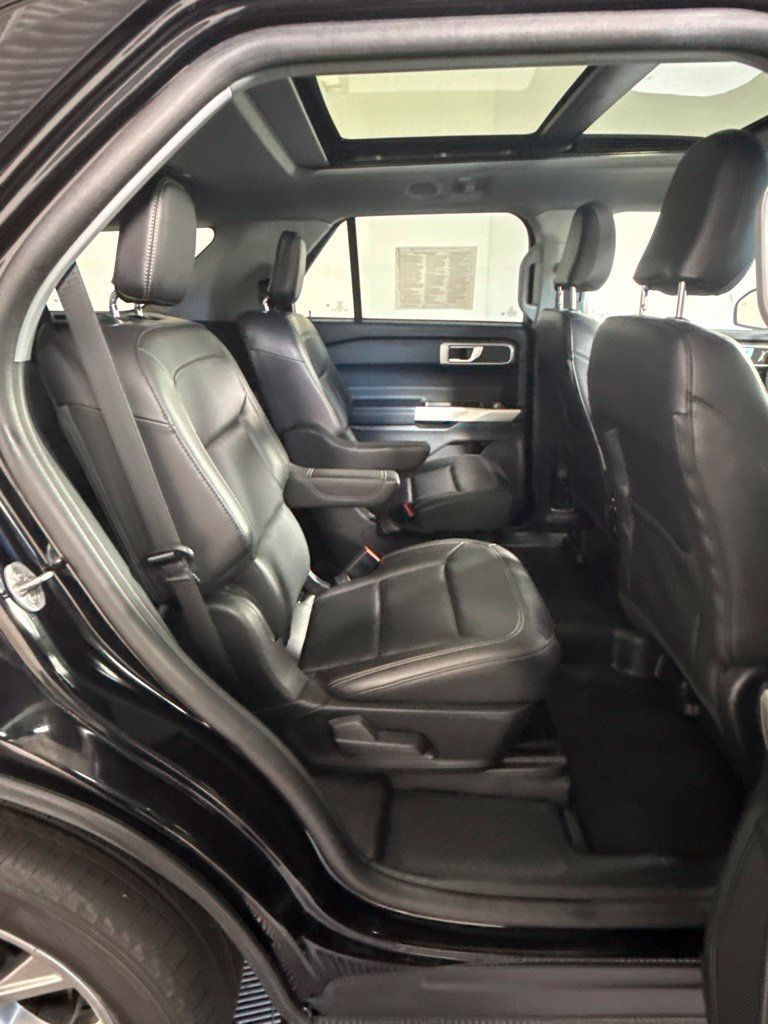 Certified 2023 Ford Explorer XLT w/ Equipment Group 202A AWD/4WD image 19