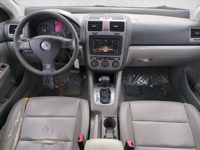 Used 2005 Volkswagen Jetta 2.5 FWD image 16