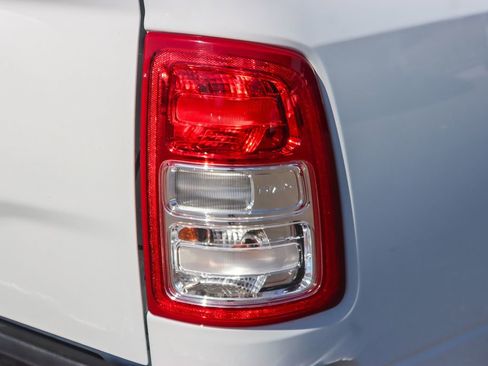 Used 2022 RAM 2500 Tradesman w/ Chrome Appearance Group image 7