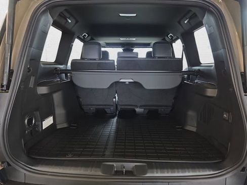 Used 2025 Lexus GX 550 image 12