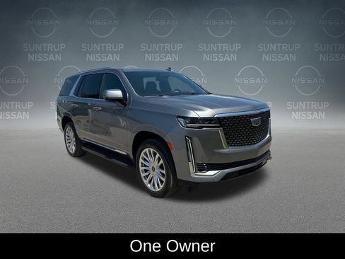 Used 2022 Cadillac Escalade Luxury AWD/4WD image 7