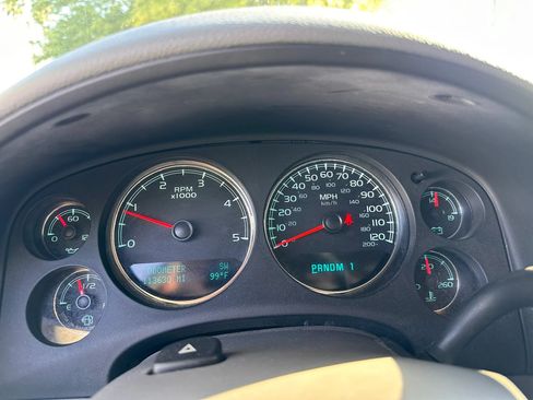 Used 2011 Chevrolet Silverado 2500 LTZ w/ LTZ Plus Package AWD/4WD image 18