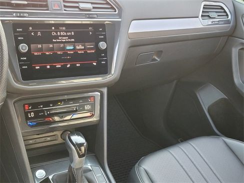 Used 2024 Volkswagen Tiguan SE R-Line image 29