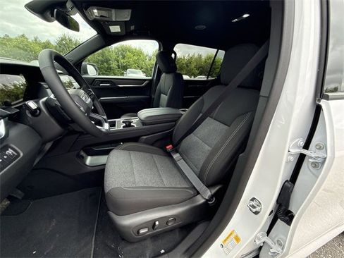 New 2025 GMC Acadia Elevation image 19