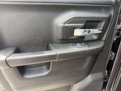 Used 2023 RAM 1500 Warlock AWD/4WD image 17